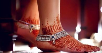 how know about husband luck to wife foot