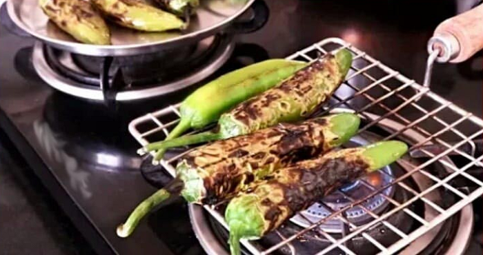 make tasty bhuni mirchi recipe